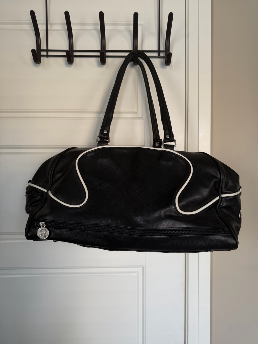 Vintage Lululemon Black Velocity Gym Duffel Bag w Retro White Piping Logo - Picture 4 of 10